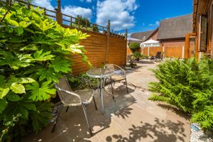 SIDE GARDEN- click for photo gallery